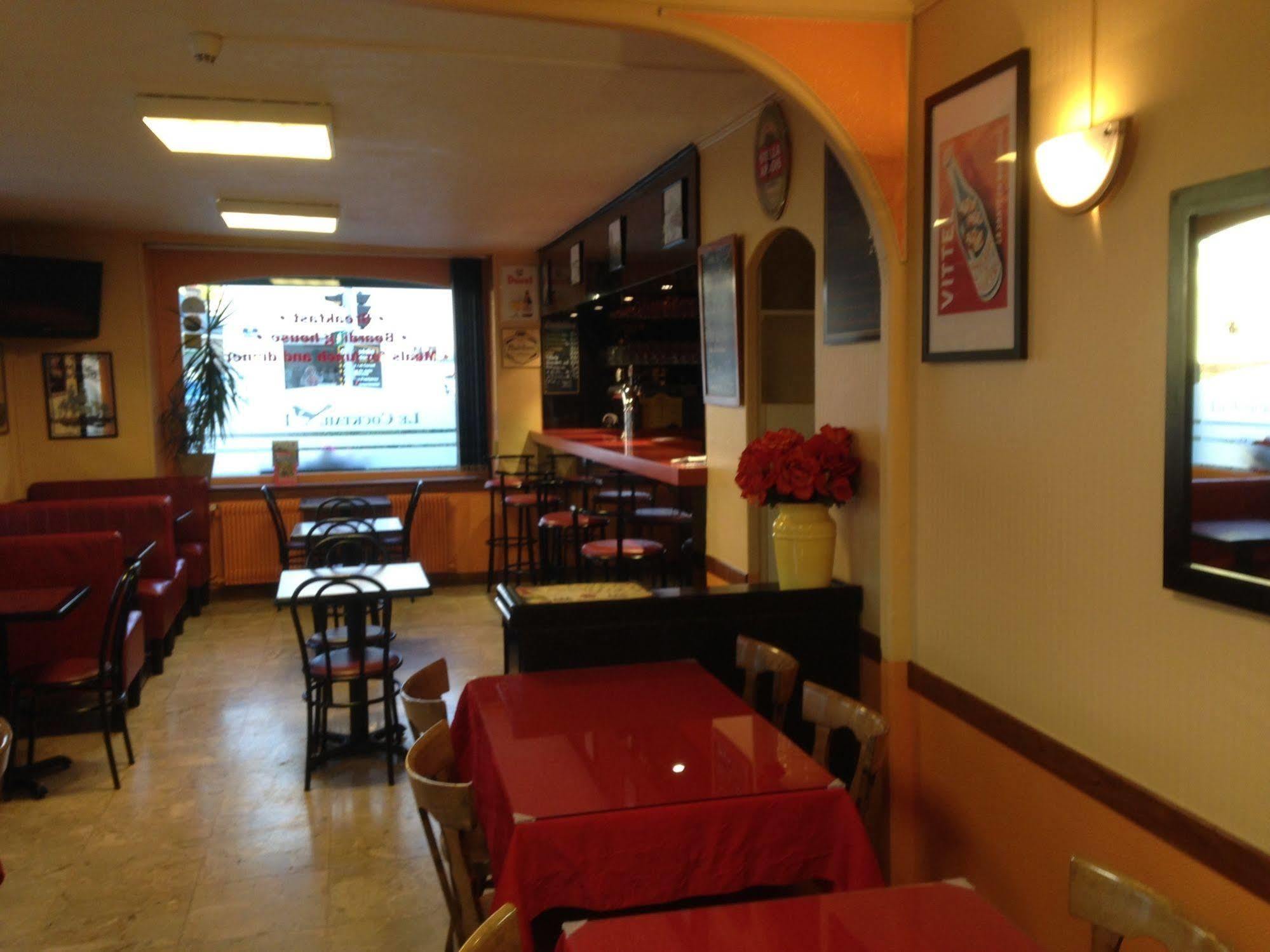 Hotel & Restaurant Hanoi Station Saint-Malo Buitenkant foto